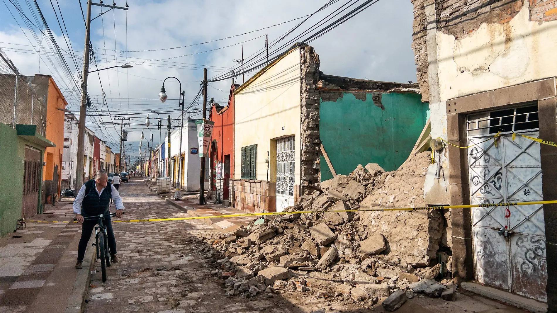 Finca colapsada en el Barrio de San Miguelito (1)